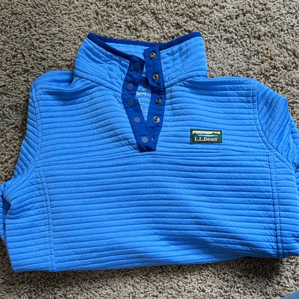 L.L. Bean Women’s Airlight Knot pullover top